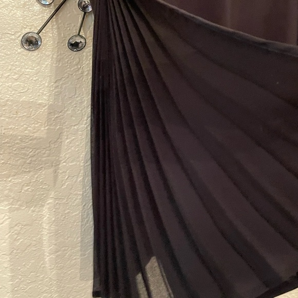 White House Black Market Woman’s Black Long Flutter Sleeve Top size smalll - Picture 9 of 16